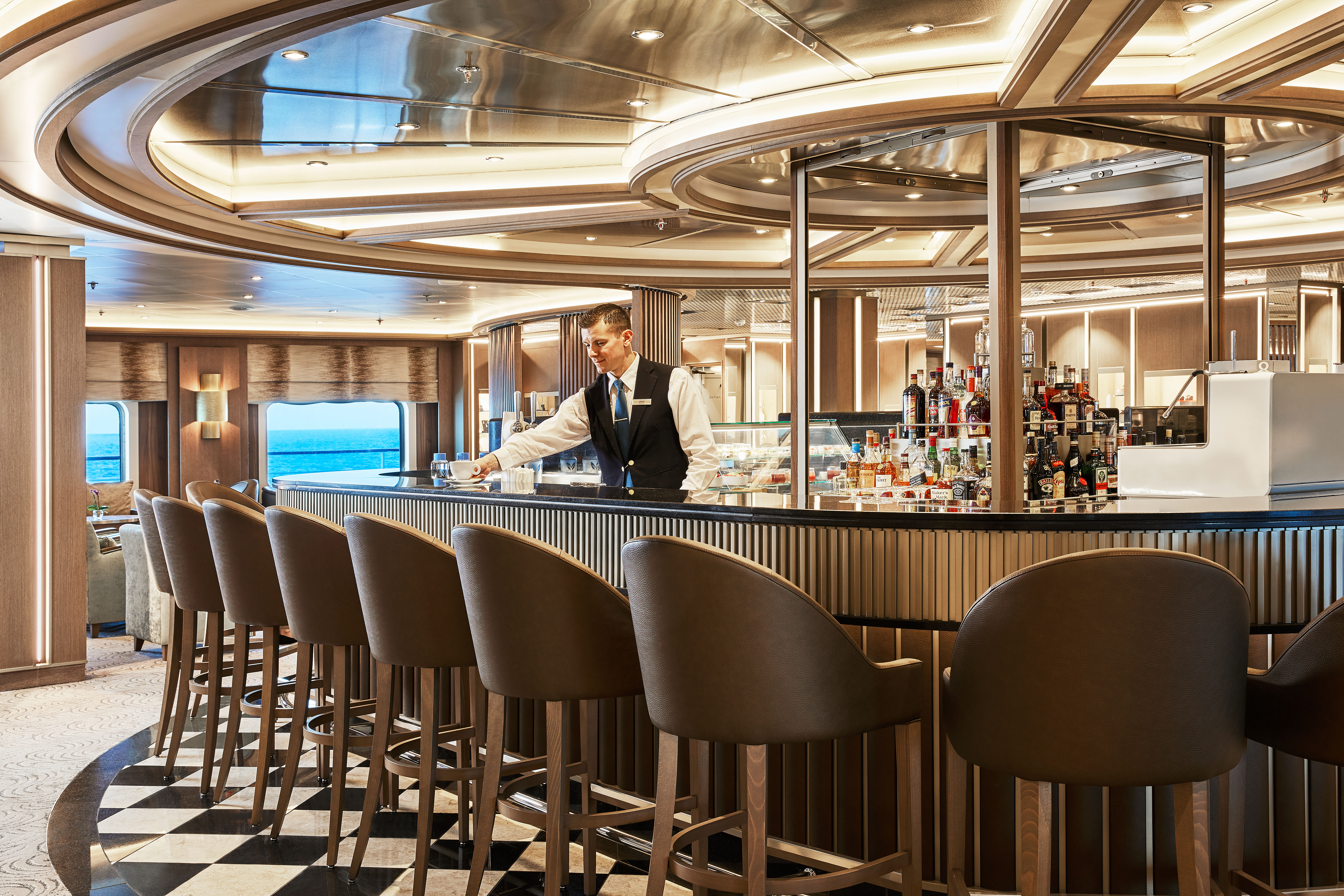 Silversea - Silver Shadow - Arts Bar 2.jpg